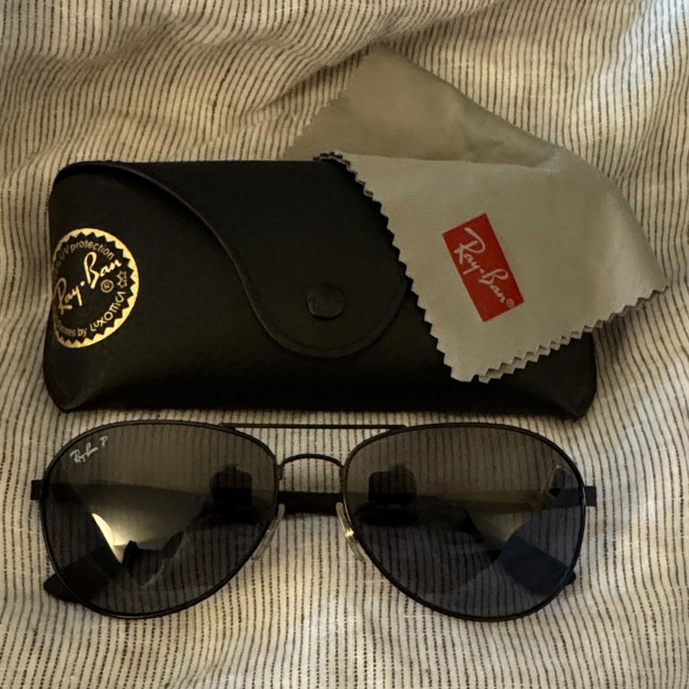 Ray-Ban Dark Aviator Sunglasses with Case